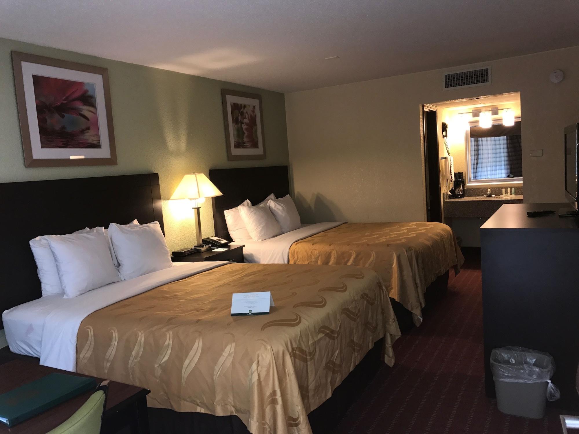 Quality Inn Huntingburg Extérieur photo