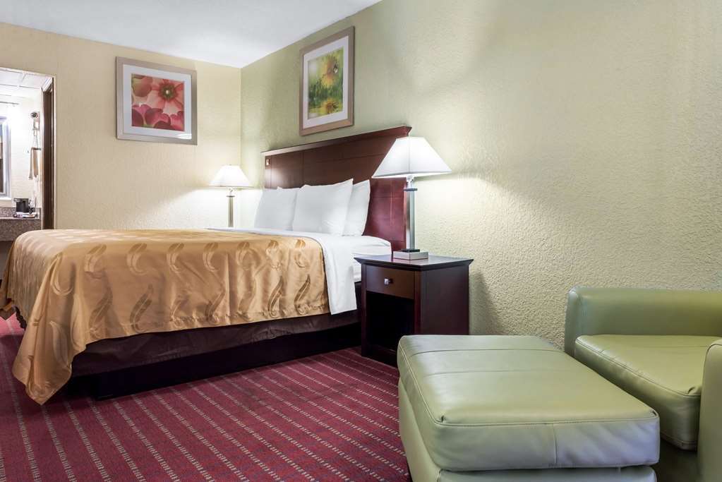 Quality Inn Huntingburg Chambre photo