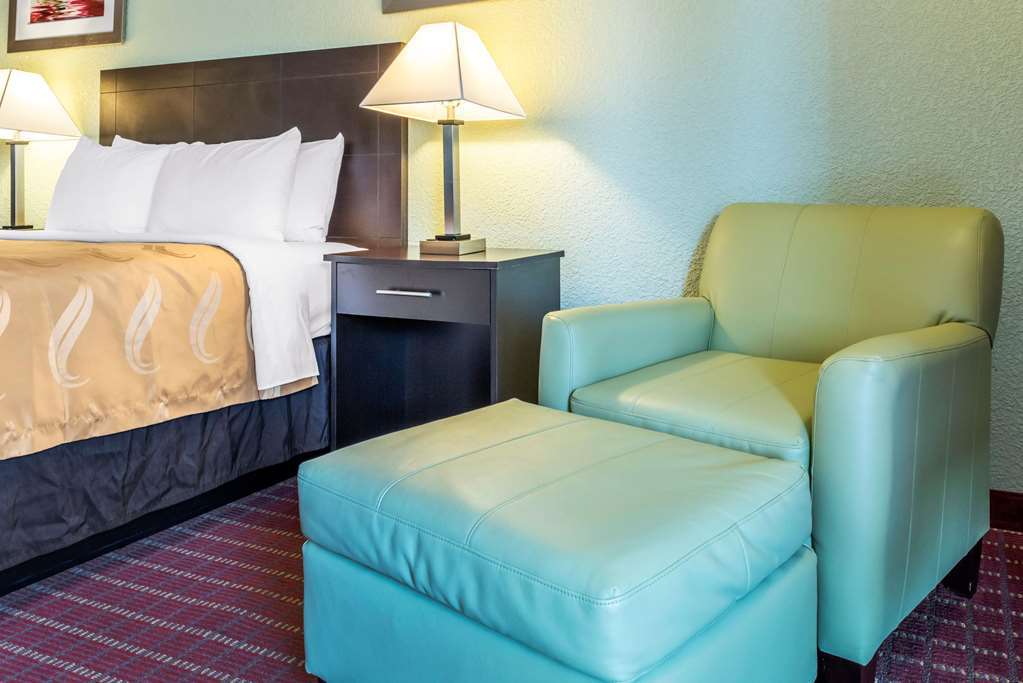 Quality Inn Huntingburg Chambre photo