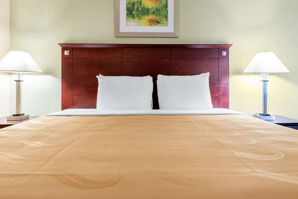 Quality Inn Huntingburg Chambre photo
