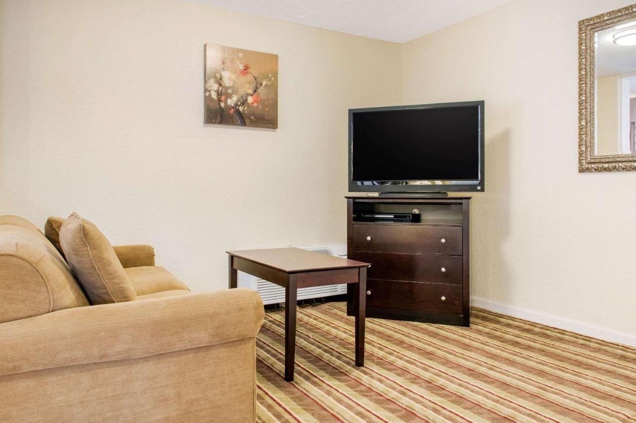 Quality Inn Huntingburg Extérieur photo