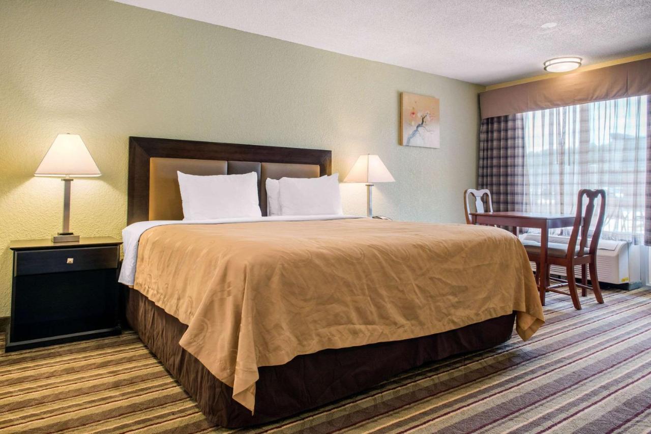 Quality Inn Huntingburg Extérieur photo