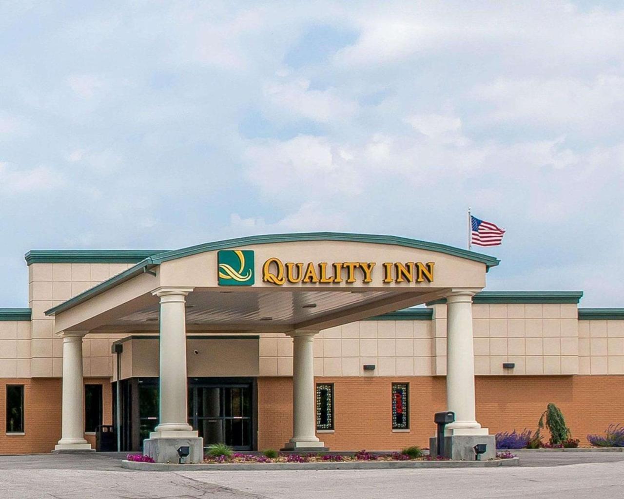 Quality Inn Huntingburg Extérieur photo