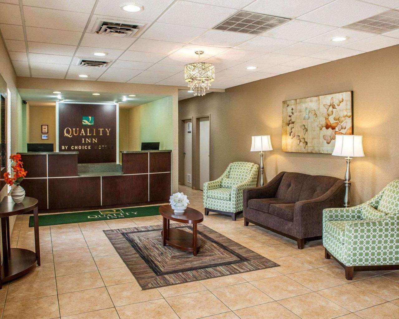 Quality Inn Huntingburg Extérieur photo