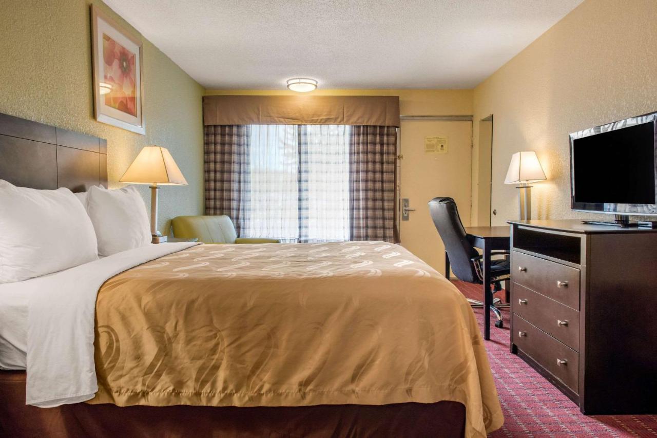 Quality Inn Huntingburg Extérieur photo
