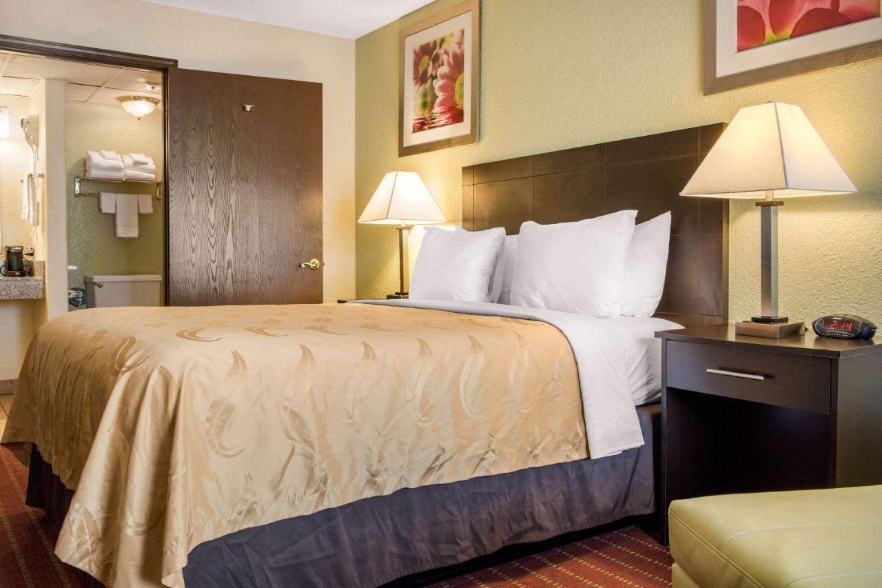 Quality Inn Huntingburg Extérieur photo