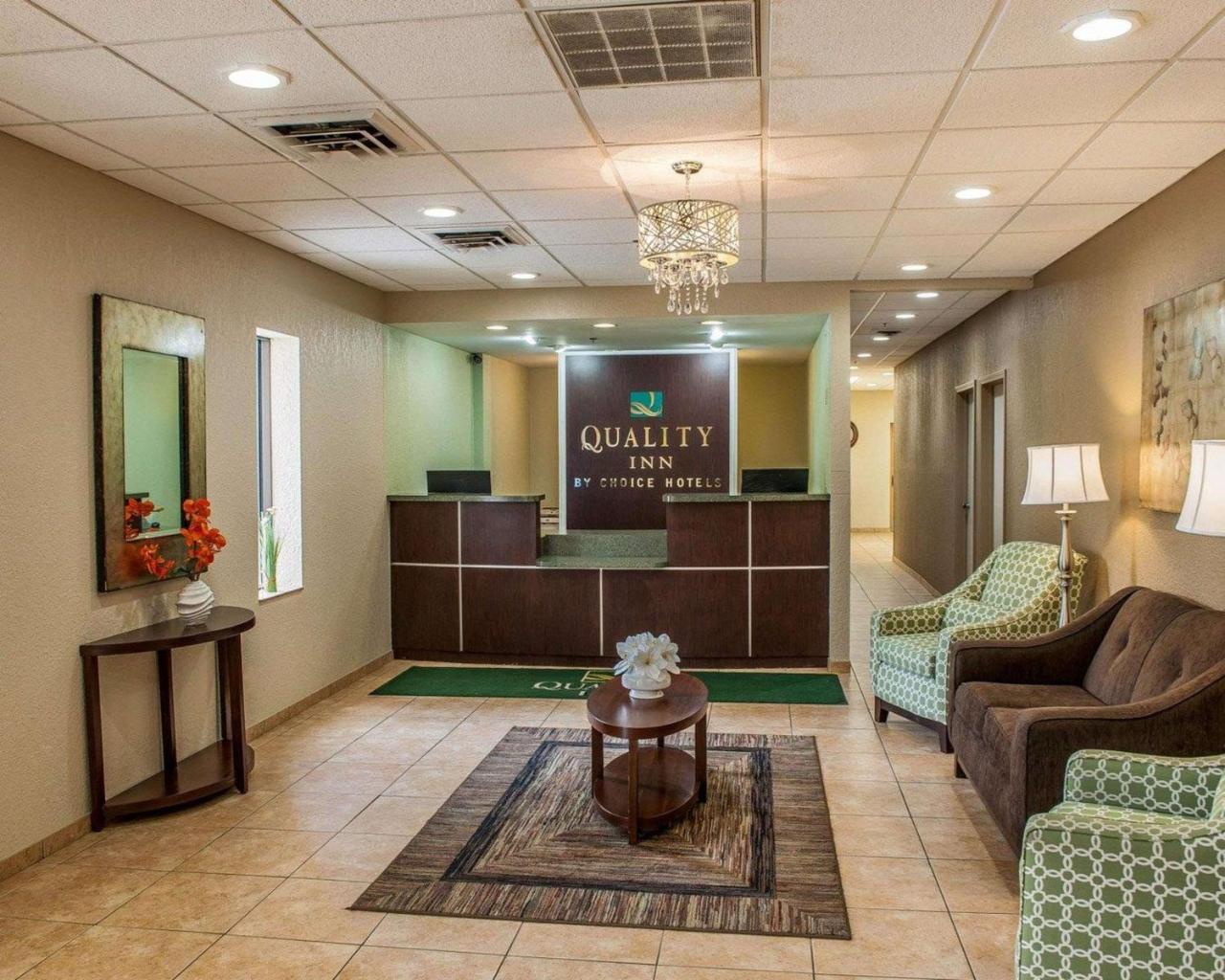 Quality Inn Huntingburg Extérieur photo